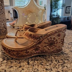 Soda sequin platform slides